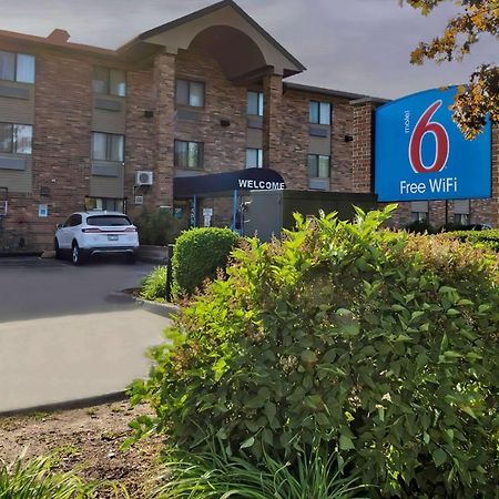 Motel 6-Milwaukee, Wi - Glendale Bagian luar foto