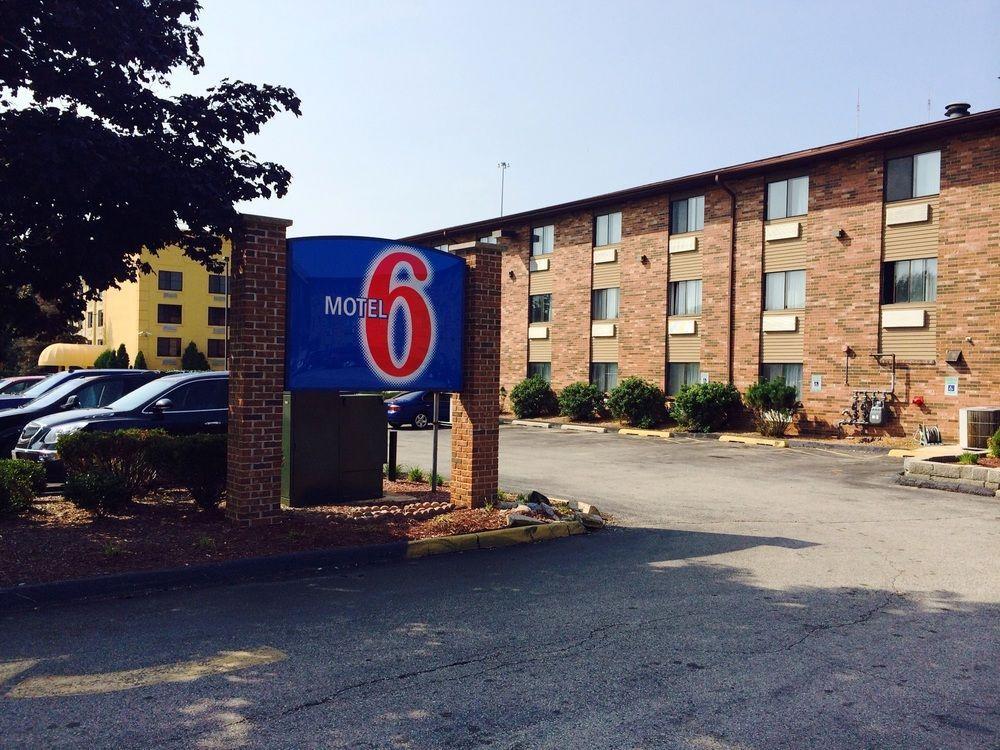 Motel 6-Milwaukee, Wi - Glendale Bagian luar foto