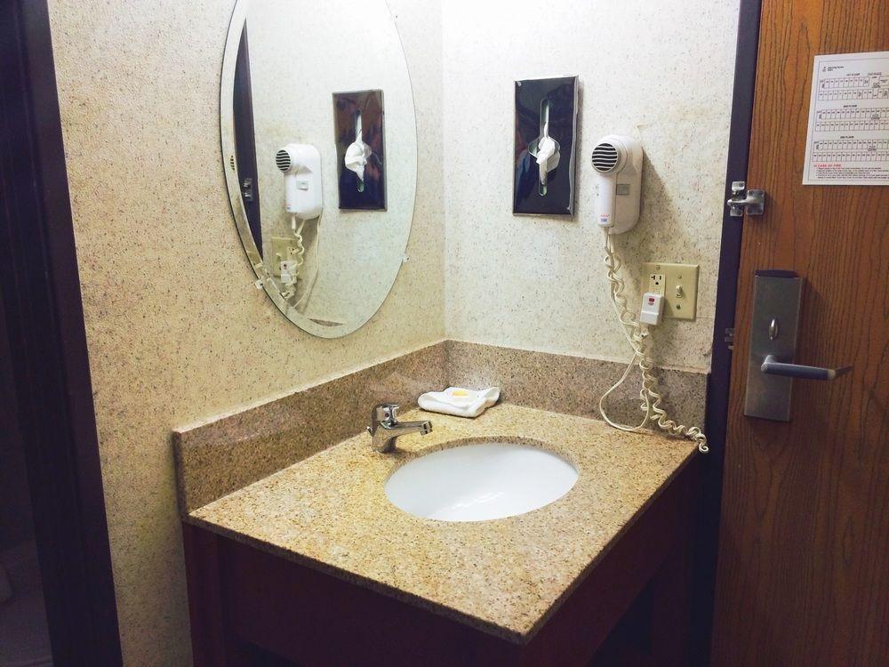 Motel 6-Milwaukee, Wi - Glendale Bagian luar foto