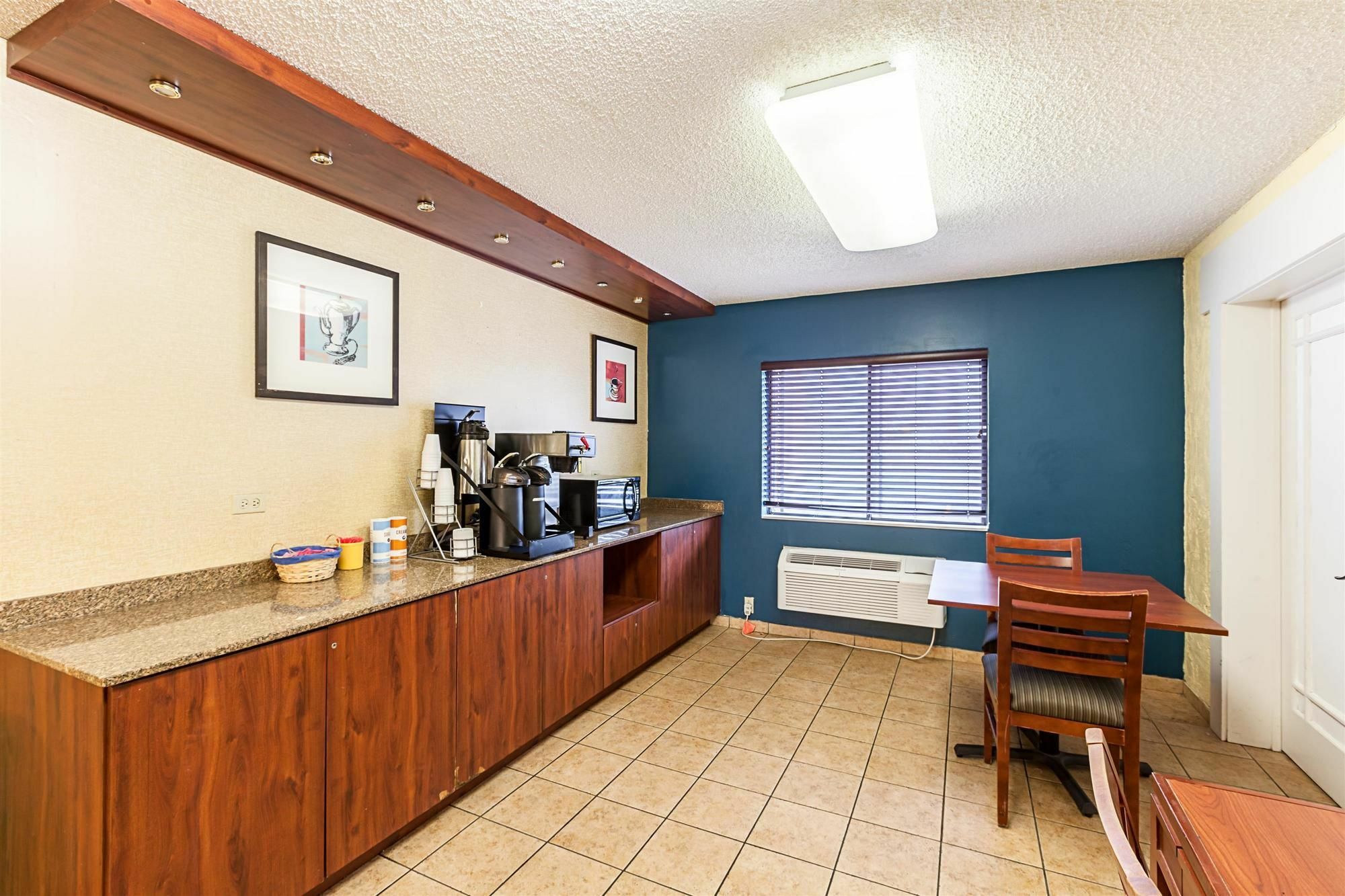Motel 6-Milwaukee, Wi - Glendale Bagian luar foto