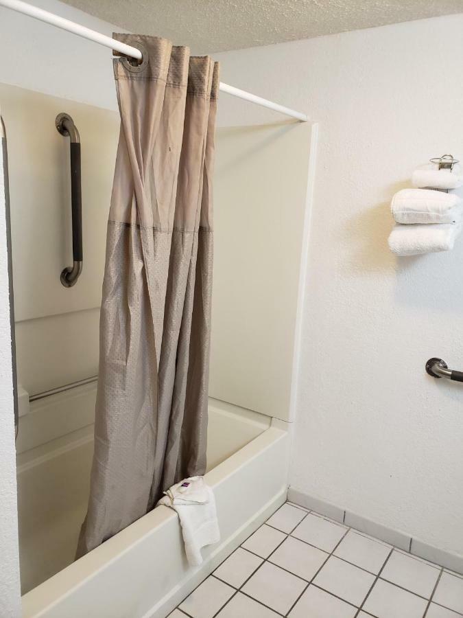 Motel 6-Milwaukee, Wi - Glendale Bagian luar foto